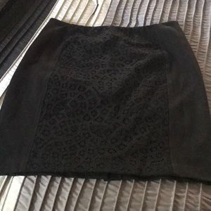 ⭐️4 for 10.00⭐️ black lace skirt